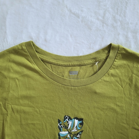 Levi's Butterflies🦋 Graphic Tee👕 - NWT - Picture 4 of 15